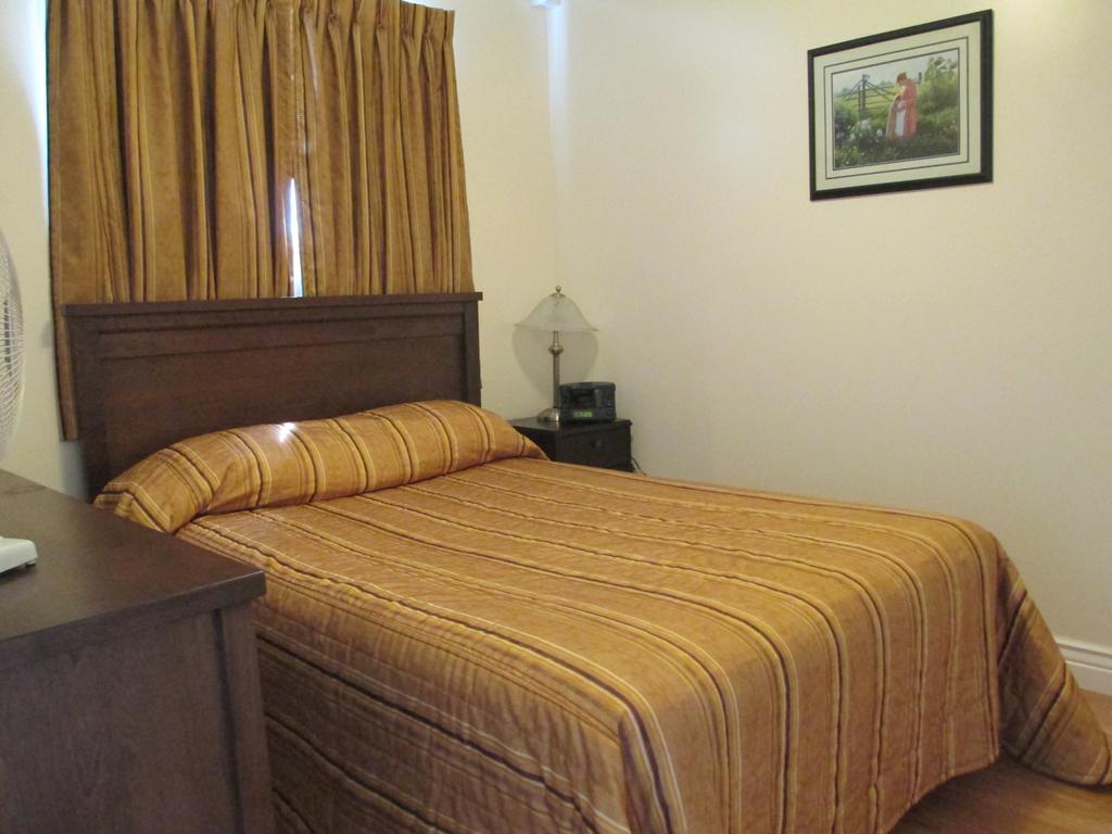 Comerford'S Ocean View Suites Holyrood Camera foto