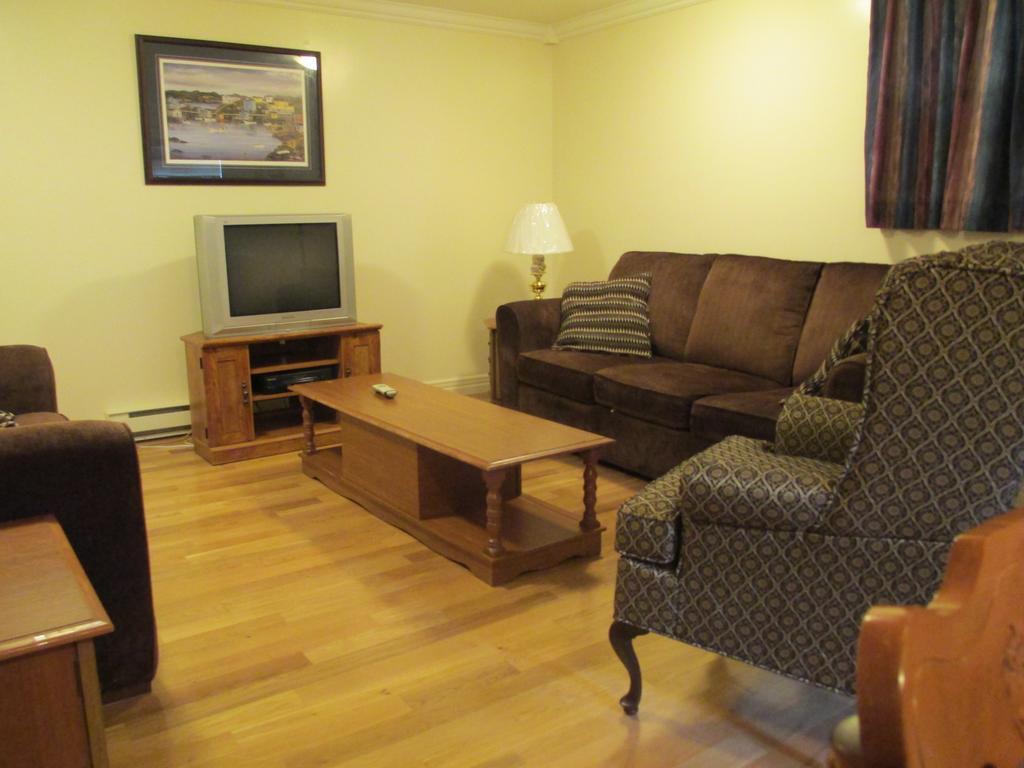 Comerford'S Ocean View Suites Holyrood Esterno foto