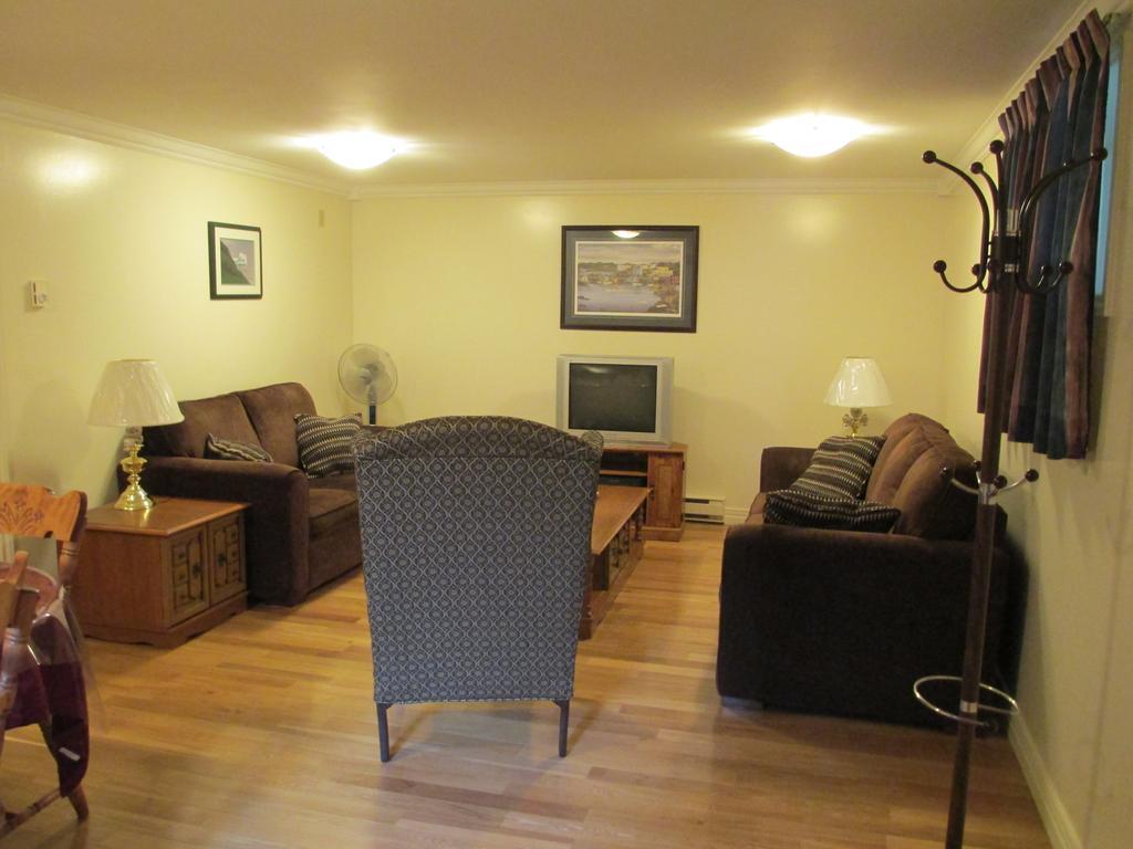 Comerford'S Ocean View Suites Holyrood Esterno foto