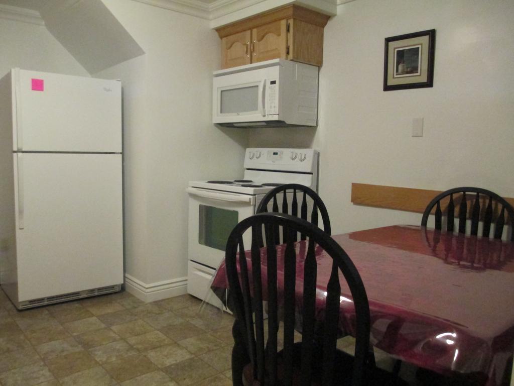 Comerford'S Ocean View Suites Holyrood Esterno foto